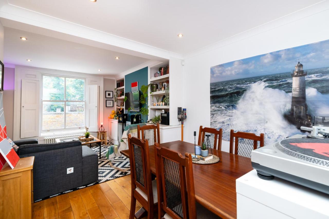Double Room W/Projector & Garden Hot Tub Londen Buitenkant foto