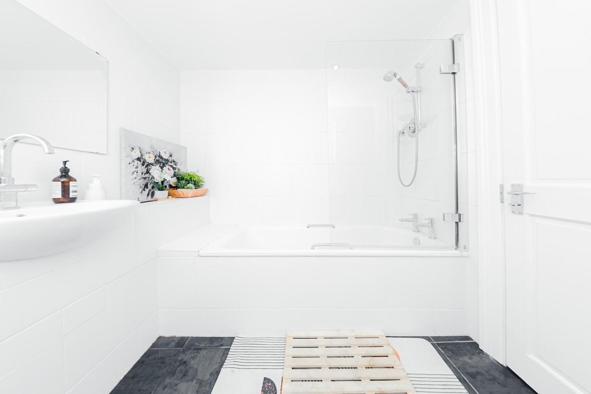 Double Room W/Projector & Garden Hot Tub Londen Buitenkant foto